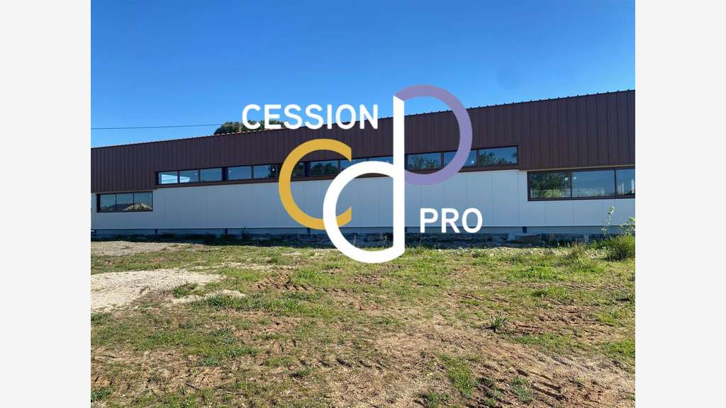 A louer hangar neufs 366m² + annexes à Nîmes