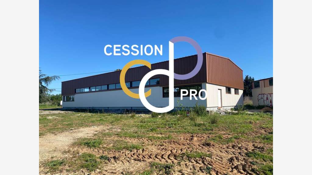 A louer hangar neufs 366m² + annexes à Nîmes