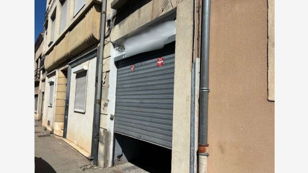 A louer locaux de 150m² accès pratique à Nîmes 