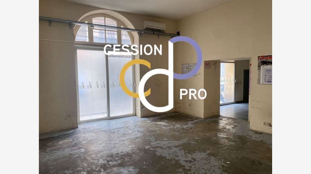 Local 153m² à louer centre-ville de Nîmes