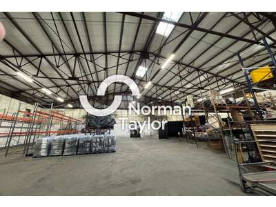 Location Locaux d'activités - Entrepôts à Nîmes