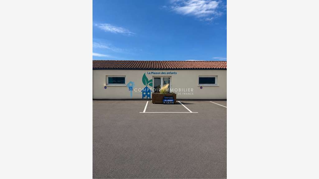 Loue local 180m² emplacement commercial N°1 Nîmes