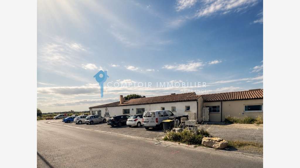 Loue local 180m² emplacement commercial N°1 Nîmes