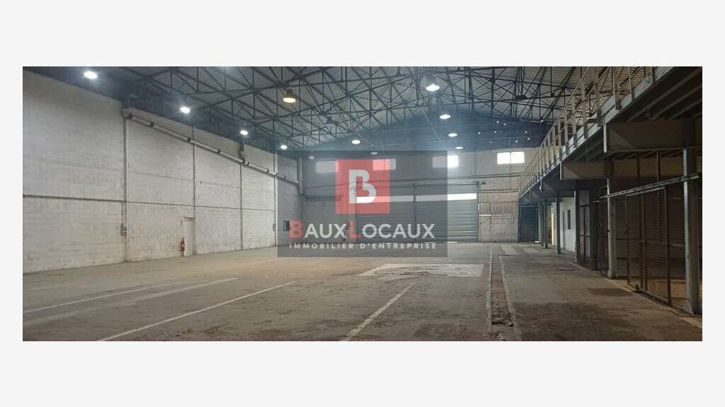 A louer local d'activité 1155m² à Nîmes
