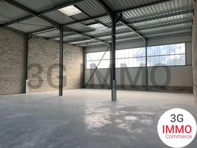 A louer entrepôt neuf 1020m² à Niort Mendes France