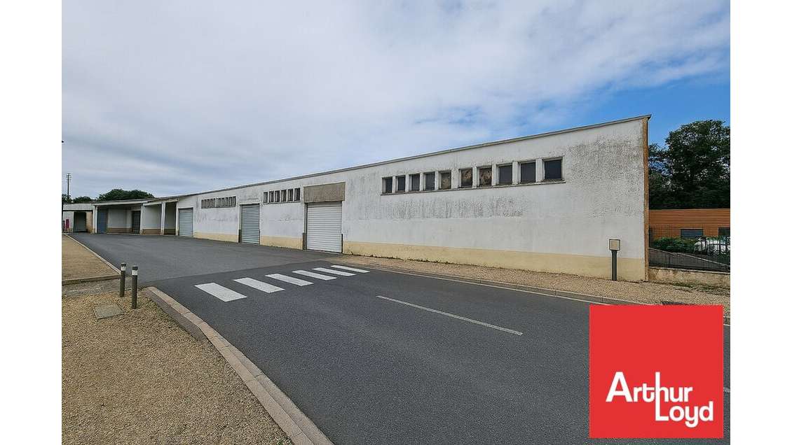 Local d'activité 280m² à louer à Niort