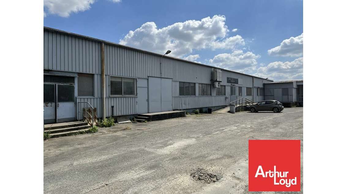 Entrepôt 1483m² divisible à Niort Saint Liguaire