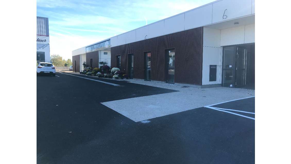 A louer local 140m² prêt à l'emploi à Niort