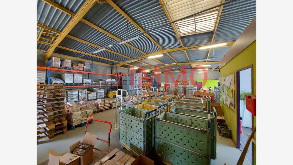 A louer entrepôt de 540m² à Niort empl stratégique