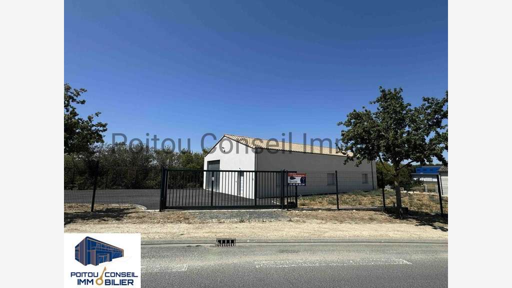 Loue local d'activité 240m² Niort empl stratégique
