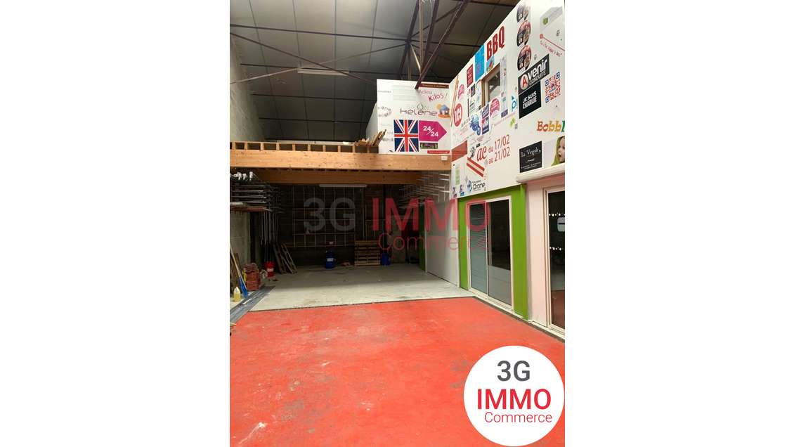 A louer entrepôt 270m² Niort emplacement strat.