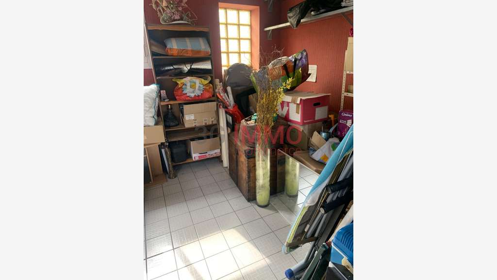 A louer entrepôt 450m² à Niort Est