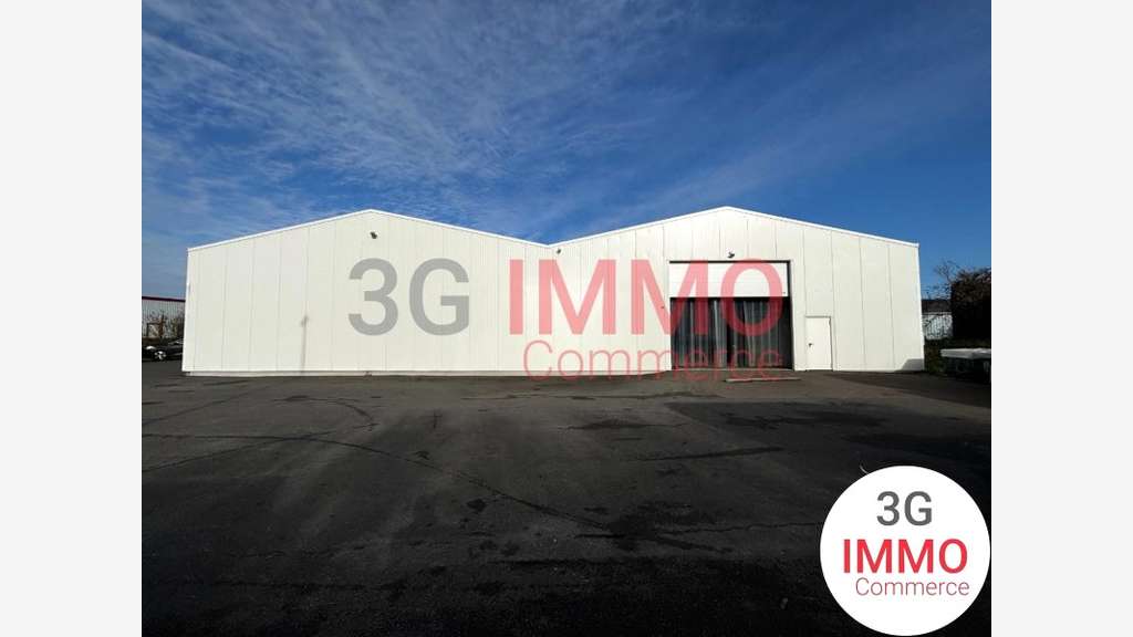 A louer local 1010m² secteur Mendes France Niort