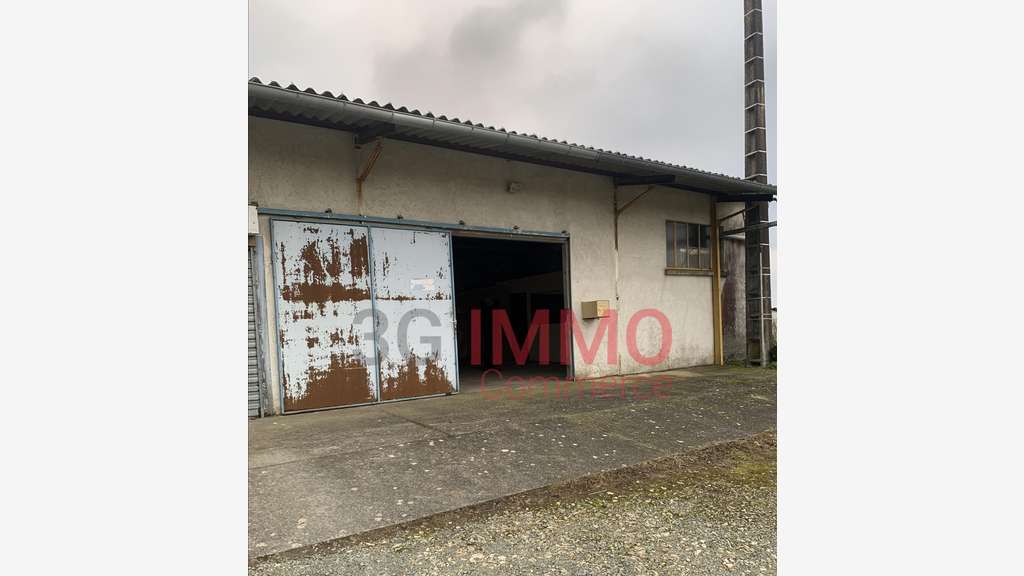 A louer entrepôt bureaux de 91m² à Niort