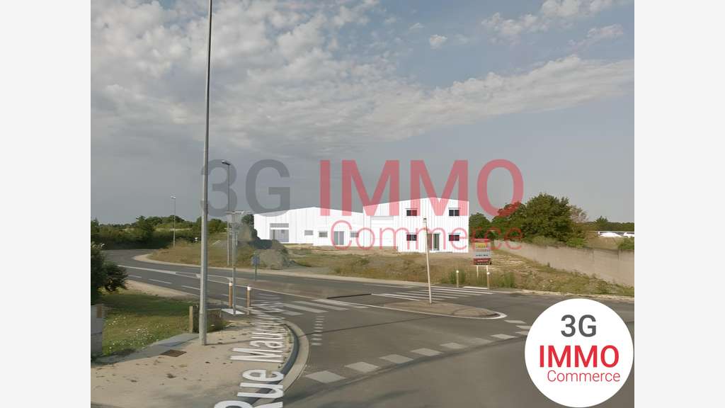 A louer entrepôt 295m² à Niort Mendes France