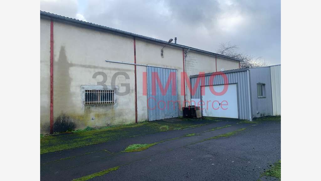 A louer local 1332m² à Niort Bessines 