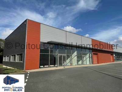 CELLULE COMMERCIAL 407m2 ZONE TERRE DE SPORT NIORT