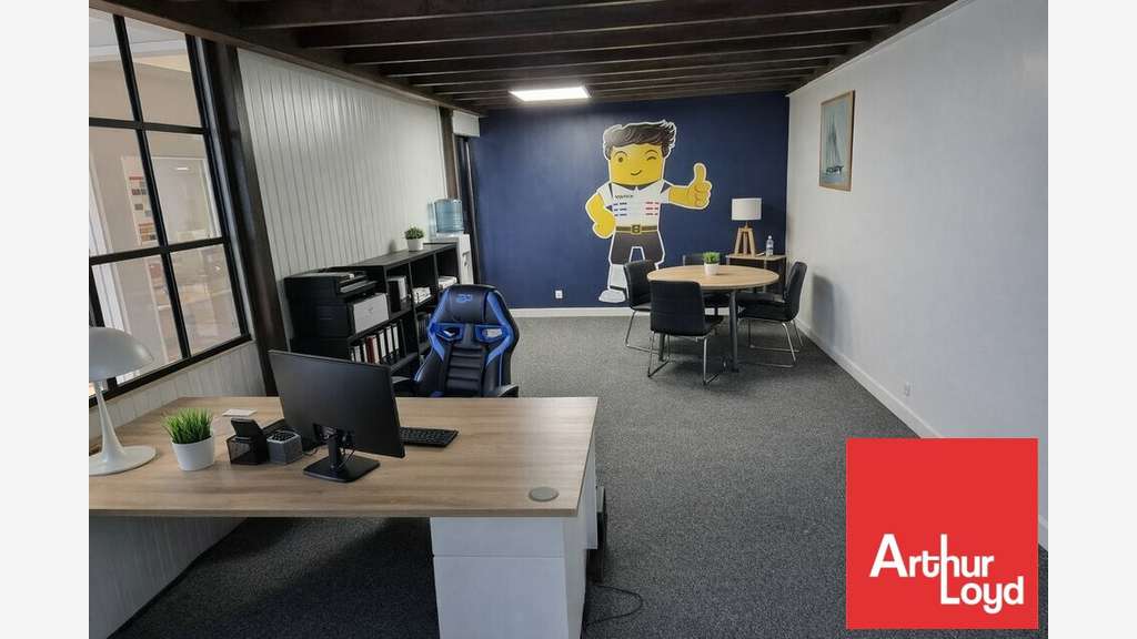 A louer local d'activité 293m² Niort Mendès France