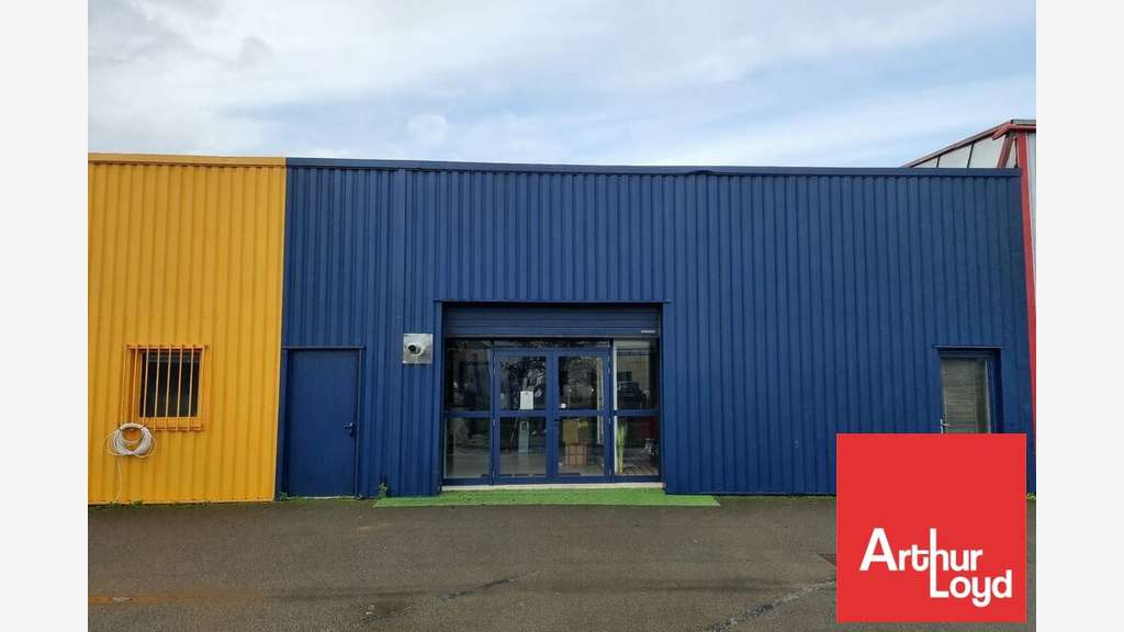 A louer local d'activité 293m² Niort Mendès France