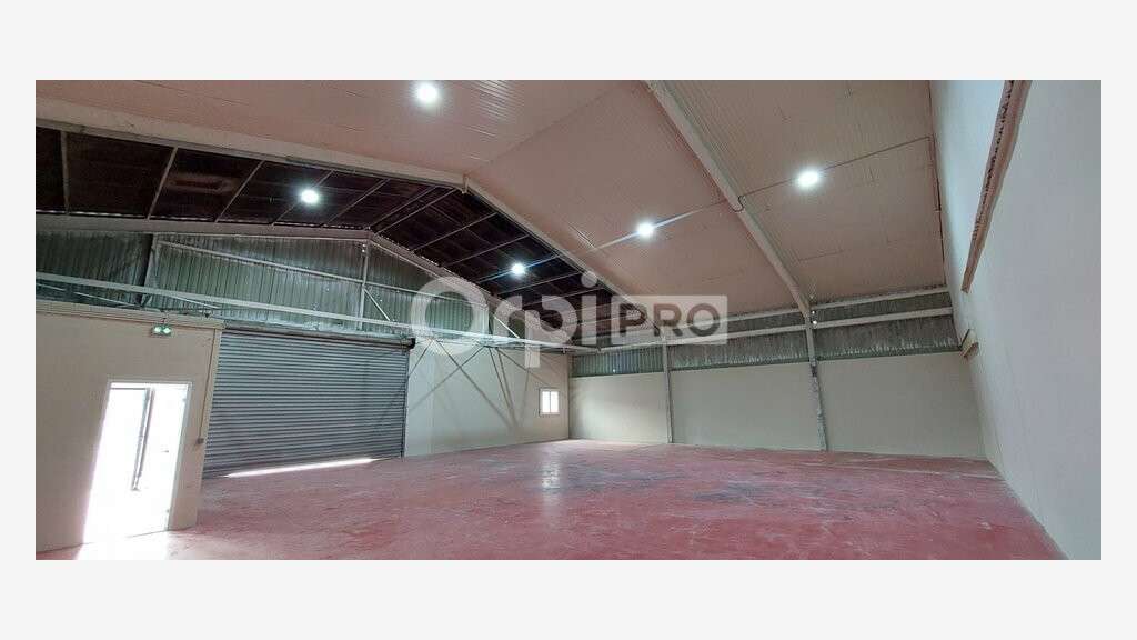 A louer local d'activité 301m² en ZAC Nogent/Oise