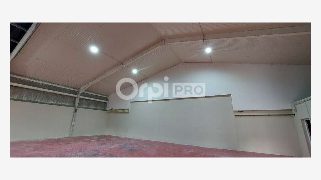 A louer local d'activité 301m² en ZAC Nogent/Oise