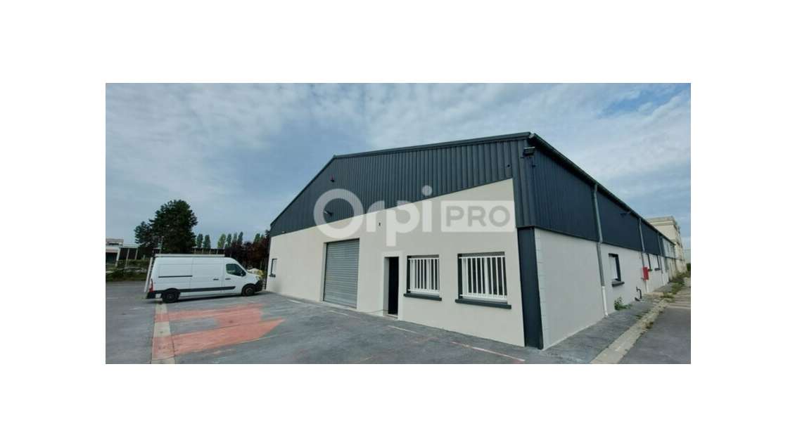A louer local d'activité 301m² en ZAC Nogent/Oise