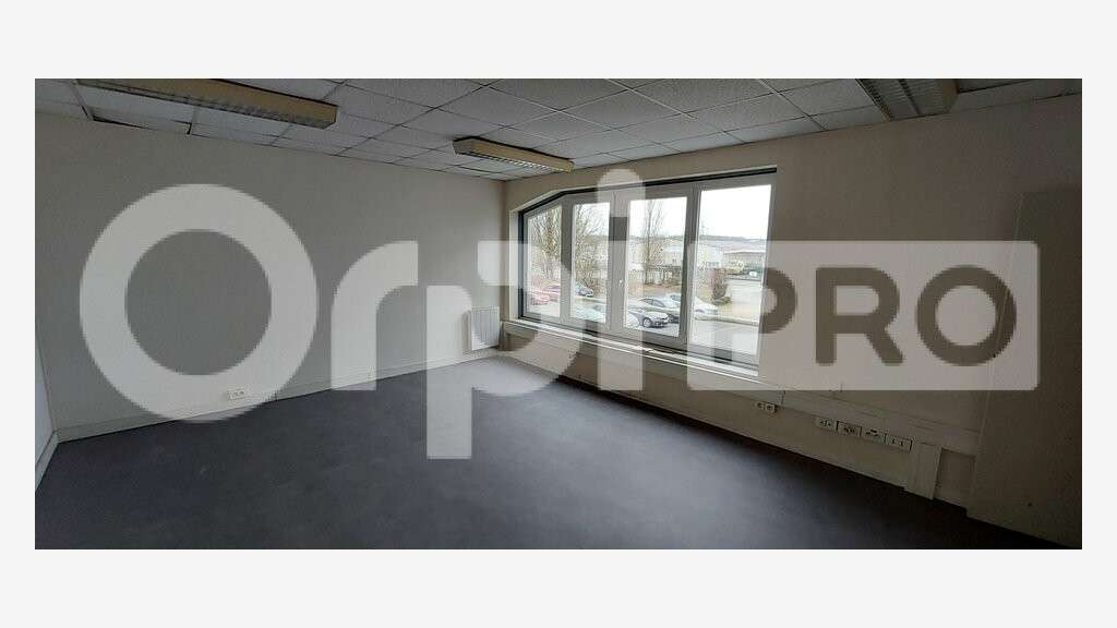 Loue local activité bureaux 78m² à Nogent-sur-Oise