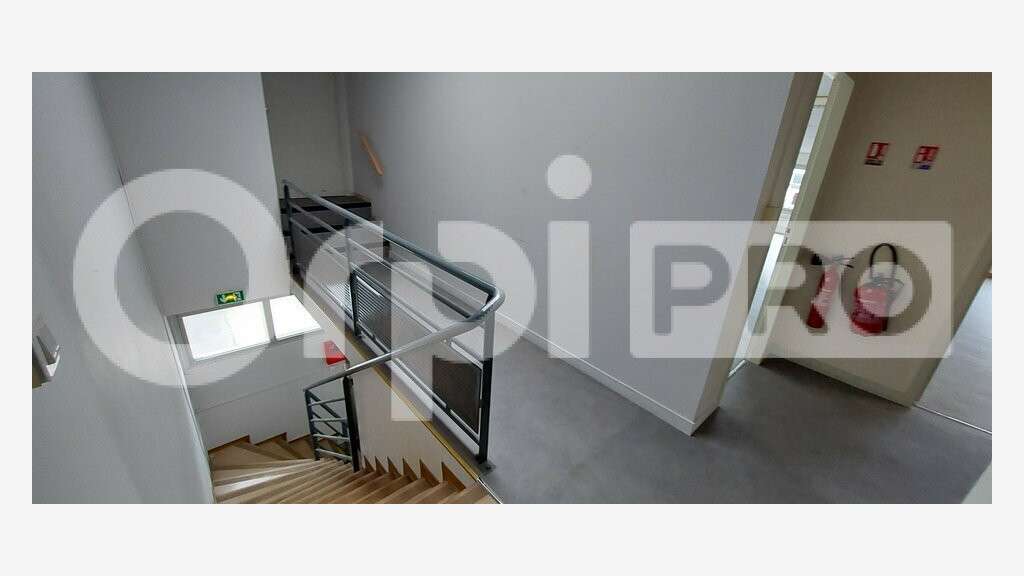 Loue local activité bureaux 78m² à Nogent-sur-Oise