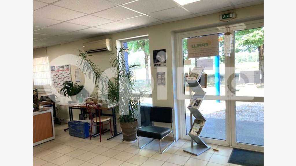 Entrepôt/Bureau