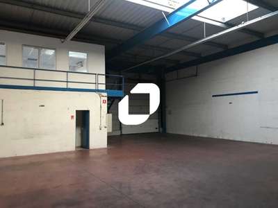 Location Locaux d'activités - Entrepôts à Noisiel
