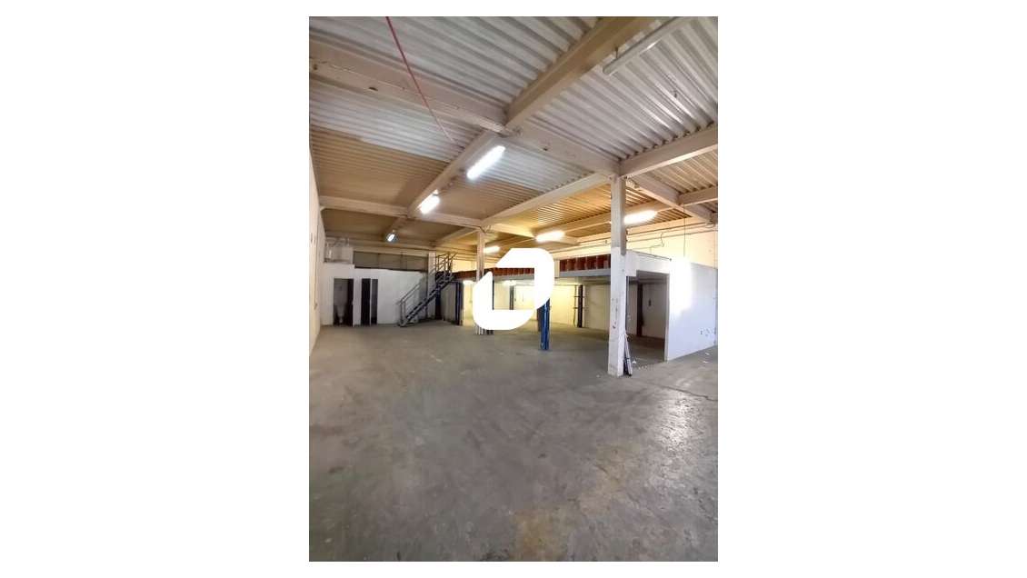 A louer Local d'activité 345m² Noisy le grand