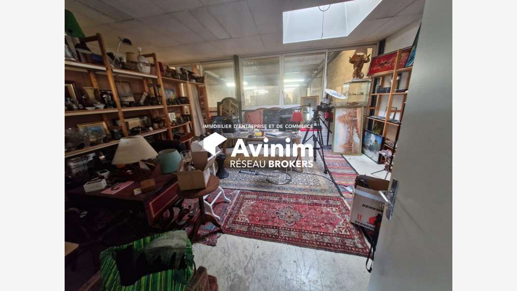 A louer local d'activité 450m² a Noisy le Grand