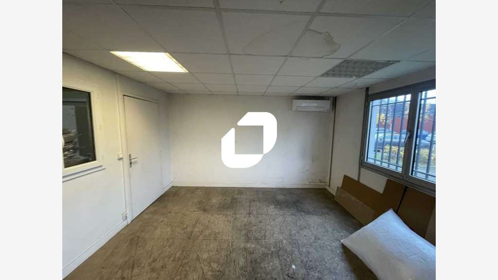 A louer Local d'activité 1160m² Noisy le grand