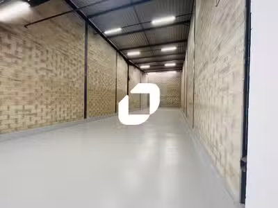 A louer Local d'activité 350m² Noisy le grand