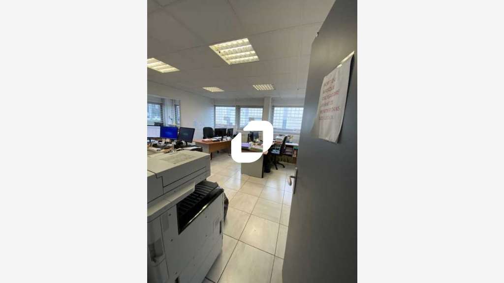 A louer Local d'activité 408m² Noisy le sec