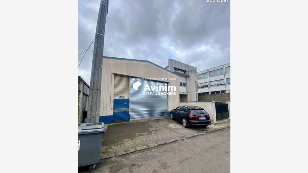 Batiment independant de 400m²