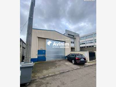 Batiment independant de 400m²