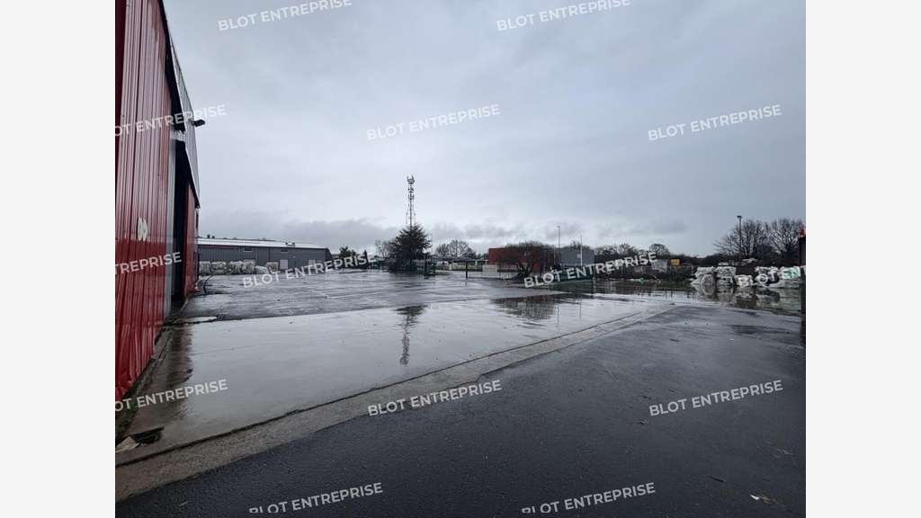 A louer bâtiment indépendant 1017m² Nort-sur-Erdre