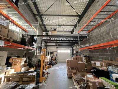 A louer cellule 258m² à Noyal-Châtillon-sur-Seiche