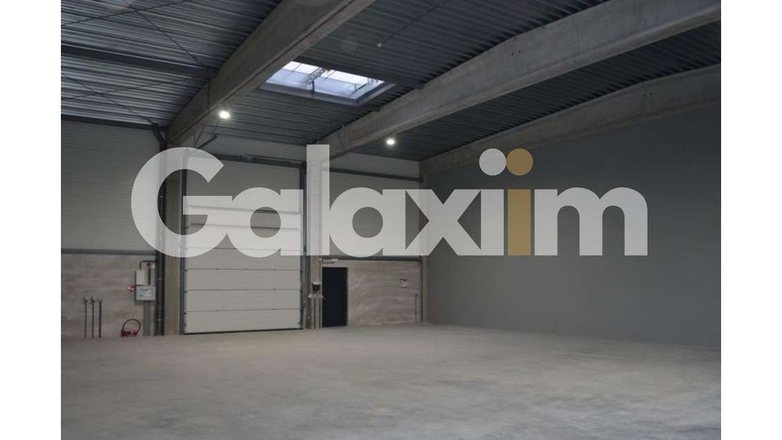 A louer entrepôt 450m² Noyal-Châtillon-s-Seiche