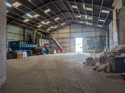 A louer entrepôt 1200m² sur 2200m² secteur Pontivy