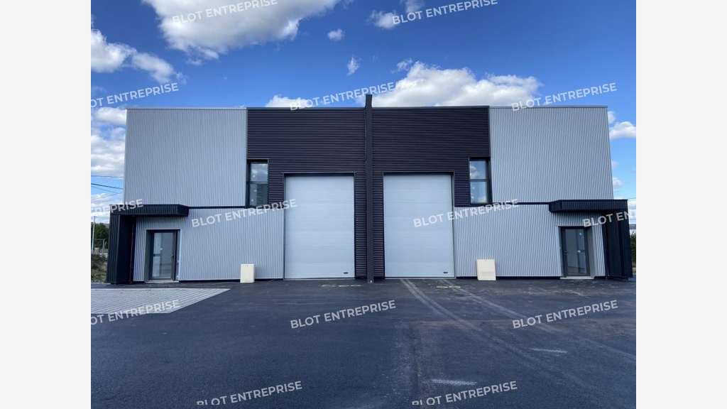 A louer cellule d'activités neuve 220m² à Noyal 
