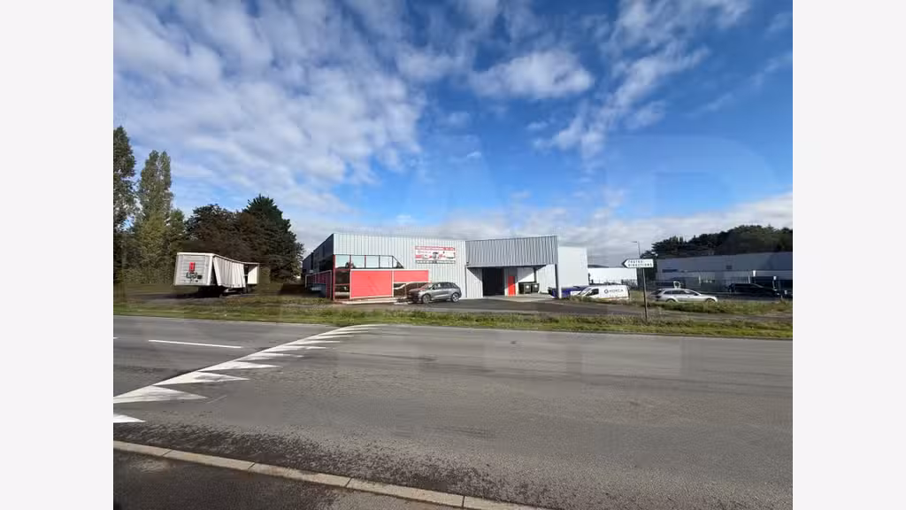 BÂTIMENT D’ACTIVITÉS INDÉPENDANT À LOUER – RENNES 