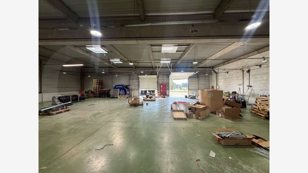 BÂTIMENT D’ACTIVITÉS INDÉPENDANT À LOUER – RENNES 