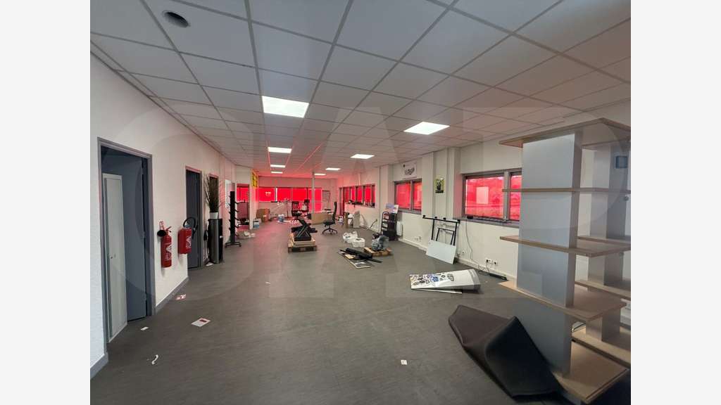 BÂTIMENT D’ACTIVITÉS INDÉPENDANT À LOUER – RENNES 