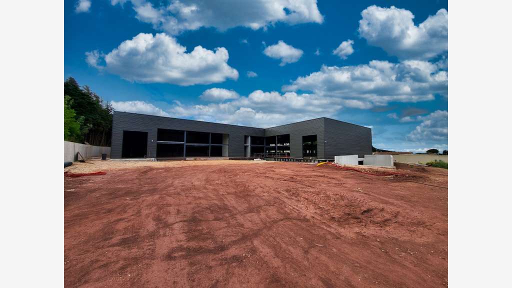 A louer local d'activité 1170m² à Toulon Ouest