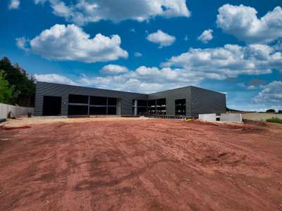 A louer local d'activité 1170m² à Toulon Ouest