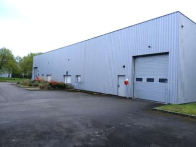 49 Ombrée d'Anjou, local d'activité 254 m² à louer