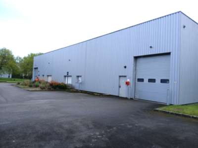 Location Locaux d'activités - Entrepôts à Ombrée d'Anjou