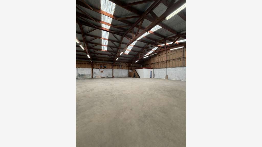 A louer entrepôt 650m² Ondres ZA de Labranere